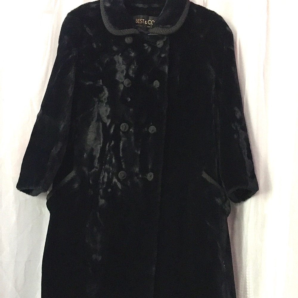 Vintage Best & Co. black faux fur coat. - Picture 2 of 7